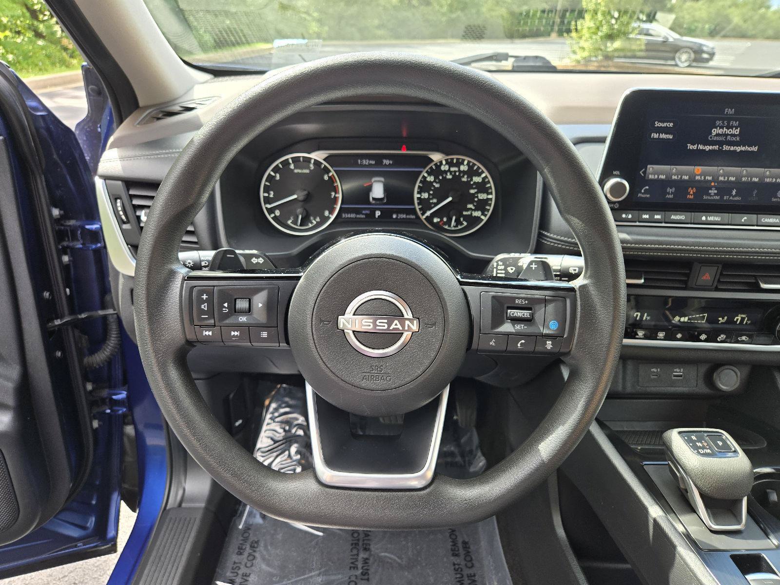 Used 2023 Nissan Rogue SV AWD/4WD image 16