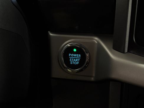 Used 2023 Ford F150 Lightning XLT image 29