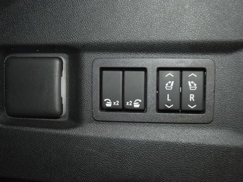 Used 2024 Chevrolet Tahoe High Country w/ Premium Package AWD/4WD image 23