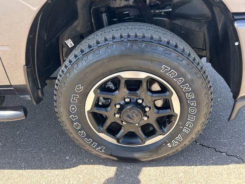 Used 2025 RAM 2500 Laramie AWD/4WD image 9