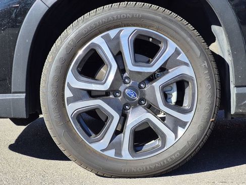 Used 2023 Subaru Ascent Limited image 7