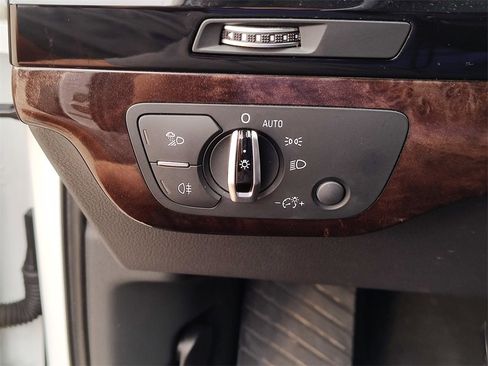 Used 2017 Audi Q7 3.0T Premium Plus image 27