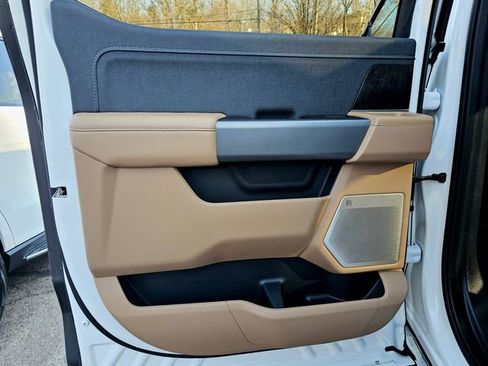 Used 2022 Ford F150 Lariat w/ Equipment Group 502A High image 25