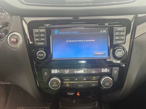 Used 2017 Nissan Rogue Sport SV w/ SV Premium Package AWD/4WD image 5