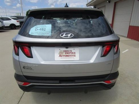 Used 2024 Hyundai Tucson SE AWD/4WD image 8