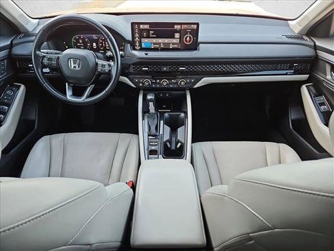 Used 2023 Honda Accord Touring image 18