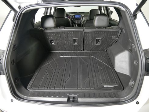 Used 2022 Chevrolet Equinox Premier image 18