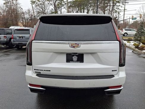 Used 2024 Cadillac Escalade Premium Luxury w/ Performance Package image 8