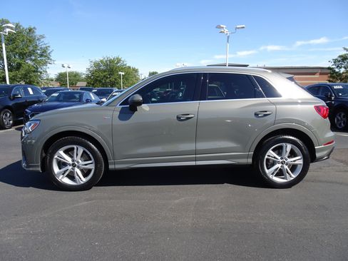 Certified 2022 Audi Q3 2.0T Premium Plus w/ Premium Plus Package image 2