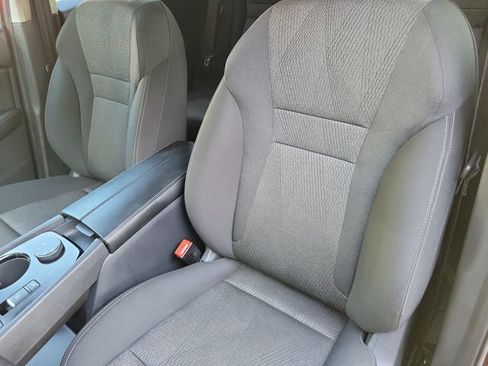 Used 2025 Nissan Rogue SV AWD/4WD image 11