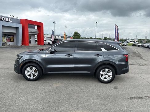 Used 2022 Kia Sorento LX FWD image 11