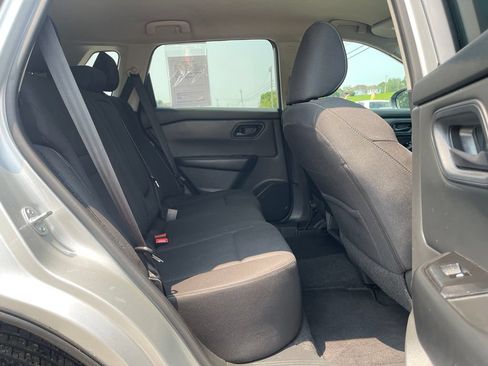 Used 2024 Nissan Rogue S FWD image 20