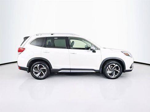 Used 2024 Subaru Forester Touring AWD/4WD image 12