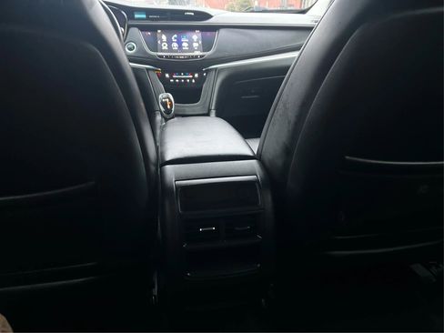 Used 2017 Cadillac XT5 Luxury w/ Driver Awareness Package FWD image 21