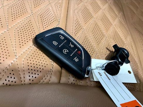 Used 2023 Cadillac Escalade ESV Sport w/ LPO, ONYX Package image 19