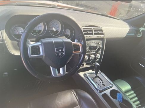 Used 2014 Dodge Challenger R/T Plus RWD image 10