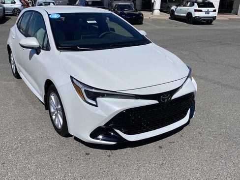 Used 2025 Toyota Corolla SE FWD image 15