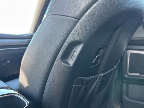 Used 2024 Kia Telluride EX w/ EX Captain's Chair Package image 42