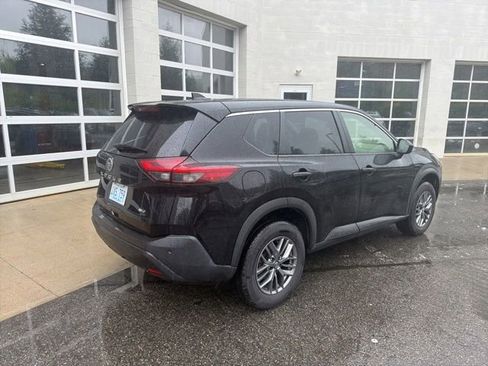 Used 2021 Nissan Rogue S AWD/4WD image 2