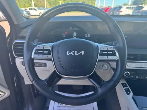 Used 2023 Kia Telluride EX w/ EX Captain's Chair Package image 8