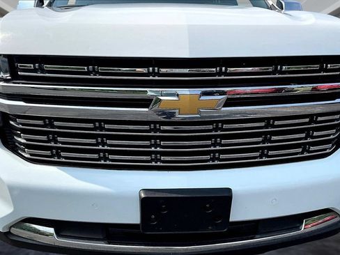 Used 2023 Chevrolet Suburban Premier AWD/4WD image 31