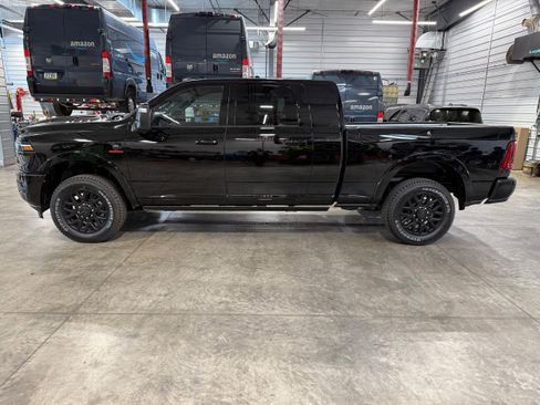 New 2025 RAM 2500 Limited image 17