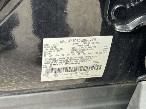 Used 2021 Ford Explorer XLT w/ Equipment Group 202A RWD image 21