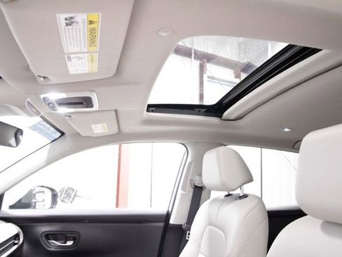 Used 2024 Honda HR-V EX-L image 36