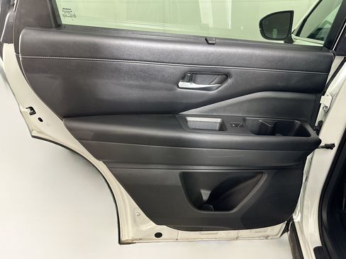 Used 2023 Nissan Pathfinder SL w/ Cargo Package FWD image 26