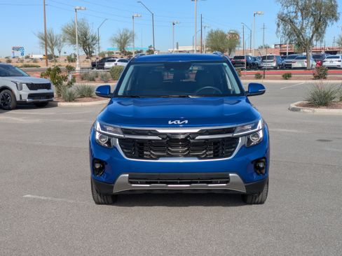 Certified 2025 Kia Seltos S image 8