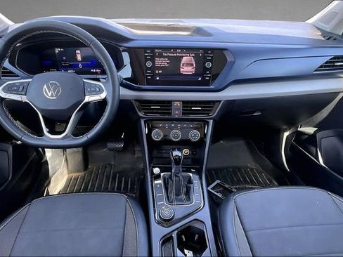 Used 2023 Volkswagen Taos SE AWD/4WD image 12