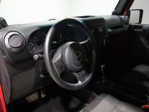 Used 2012 Jeep Wrangler Unlimited Sport AWD/4WD image 13