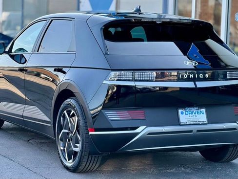 Used 2023 Hyundai Ioniq 5 SEL image 3