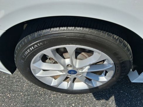 Used 2019 Ford Fusion SE FWD image 19