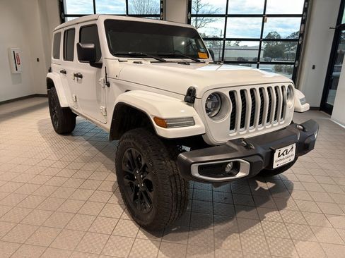 Used 2021 Jeep Wrangler Unlimited Sahara w/ Cold Weather Group image 7