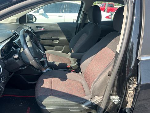 Used 2019 Chevrolet Sonic LT w/ RS Package FWD image 9