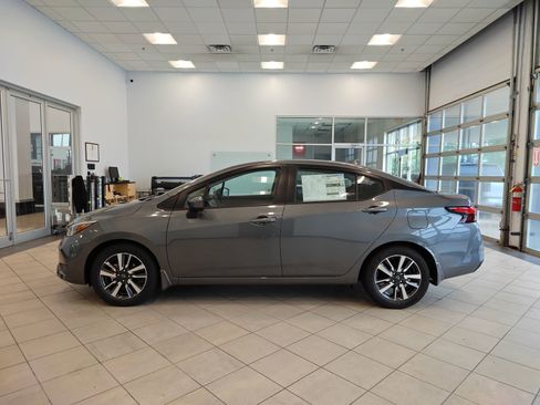 New 2025 Nissan Versa SV w/ Trunk Package FWD image 6