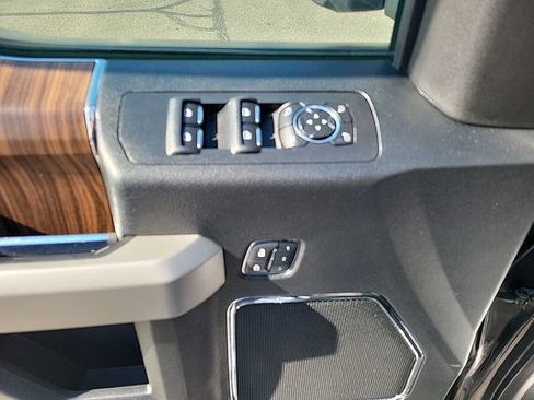 Used 2017 Ford F150 Lariat AWD/4WD image 9