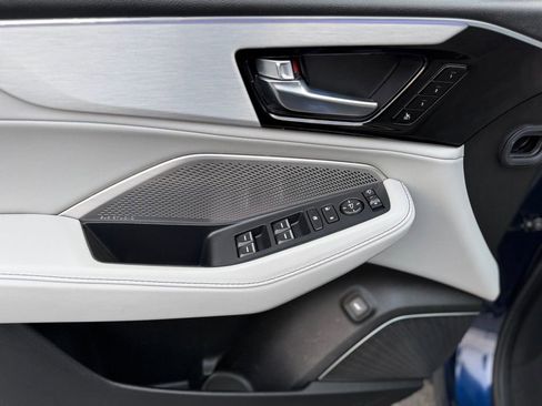 Used 2024 Acura MDX SH-AWD w/ Technology Package image 17