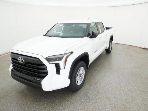 New 2026 Toyota Tundra SR5 AWD/4WD image 17