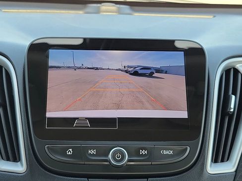 Used 2024 Chevrolet Malibu LT image 16