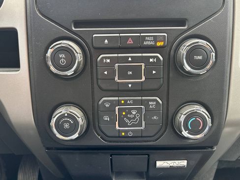 Used 2013 Ford F150 XLT w/ Mid Equipment Group AWD/4WD image 35