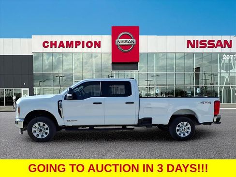 Used 2024 Ford F250 XLT image 4