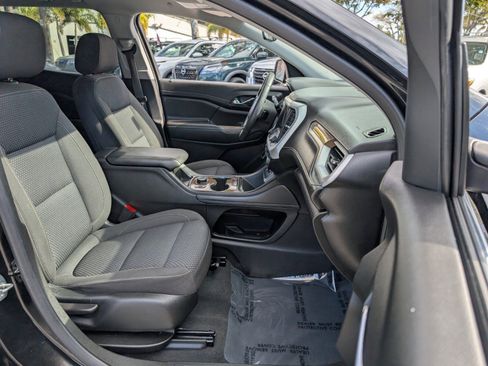 Used 2023 GMC Acadia SLE w/ Driver Convenience Package image 20