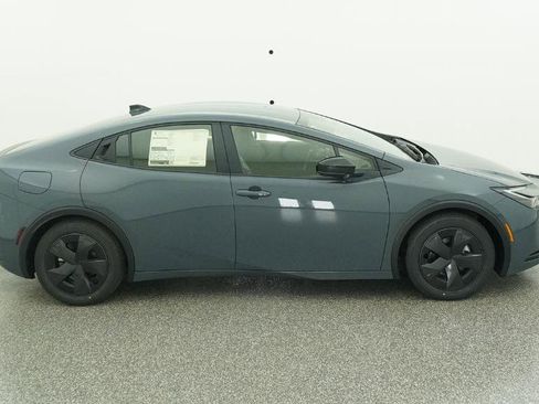 New 2026 Toyota Prius Plug-In Hybrid image 25