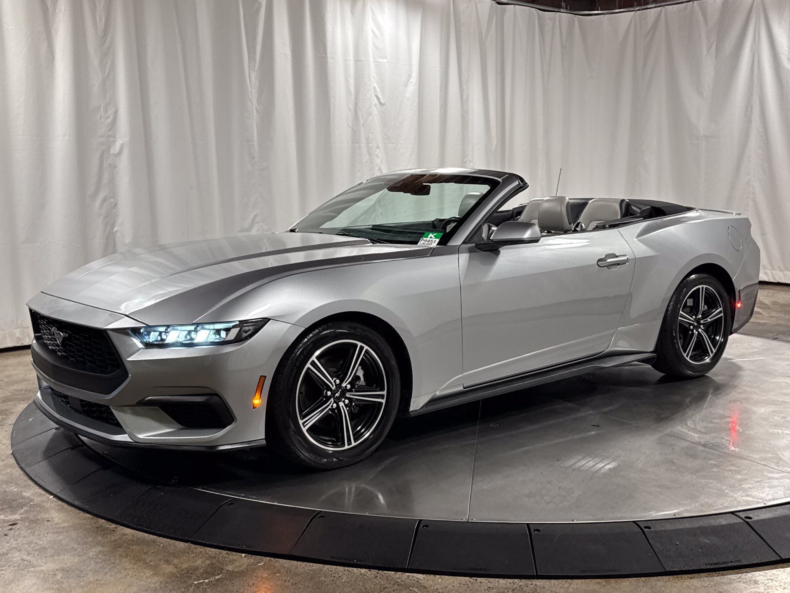 Used 2024 Ford Mustang Premium RWD image 1