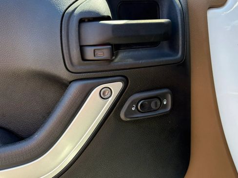 Used 2014 Jeep Wrangler Unlimited Sahara w/ Dual Top Group image 16