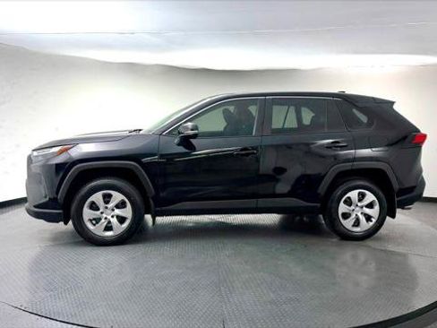 Used 2024 Toyota RAV4 LE FWD image 3