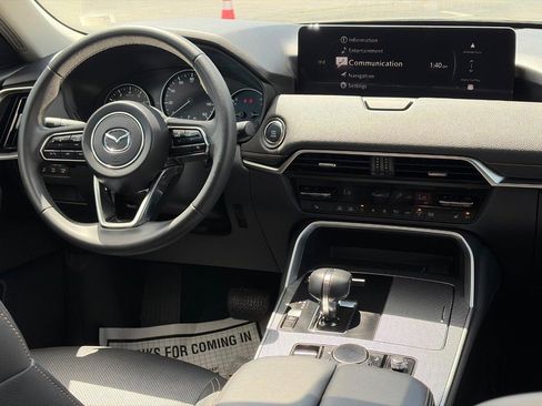Certified 2025 MAZDA CX-70 3.3 Turbo w/ Preferred Package AWD/4WD image 13