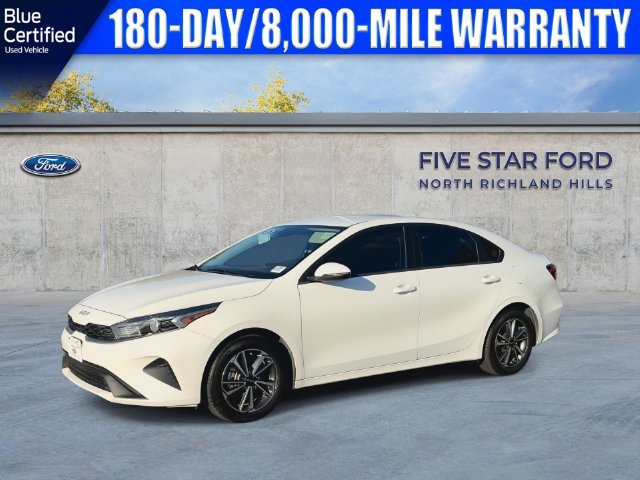 Used 2024 Kia Forte LXS w/ LXS Technology Package FWD image 5